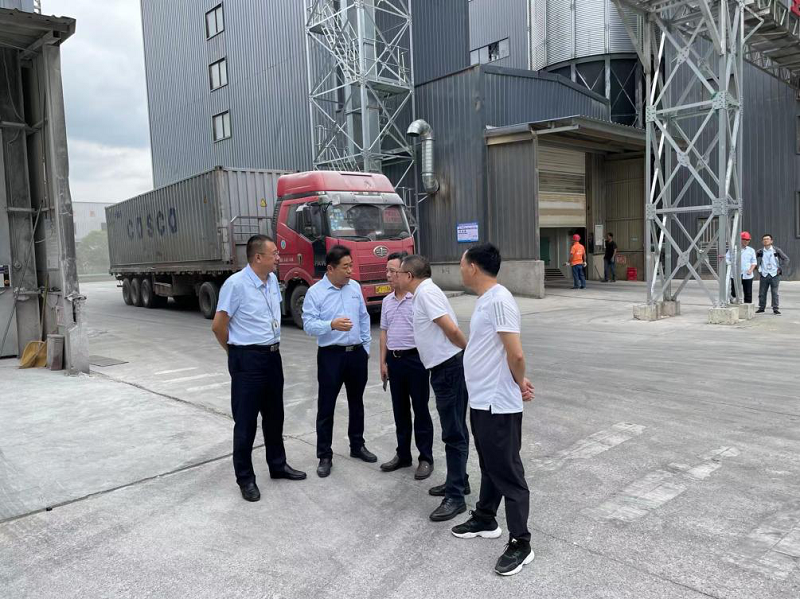 湖南農(nóng)業(yè)發(fā)展集團(tuán)黨委委員、副總經(jīng)理陳根榮調(diào)研湘農(nóng)觀盛公司